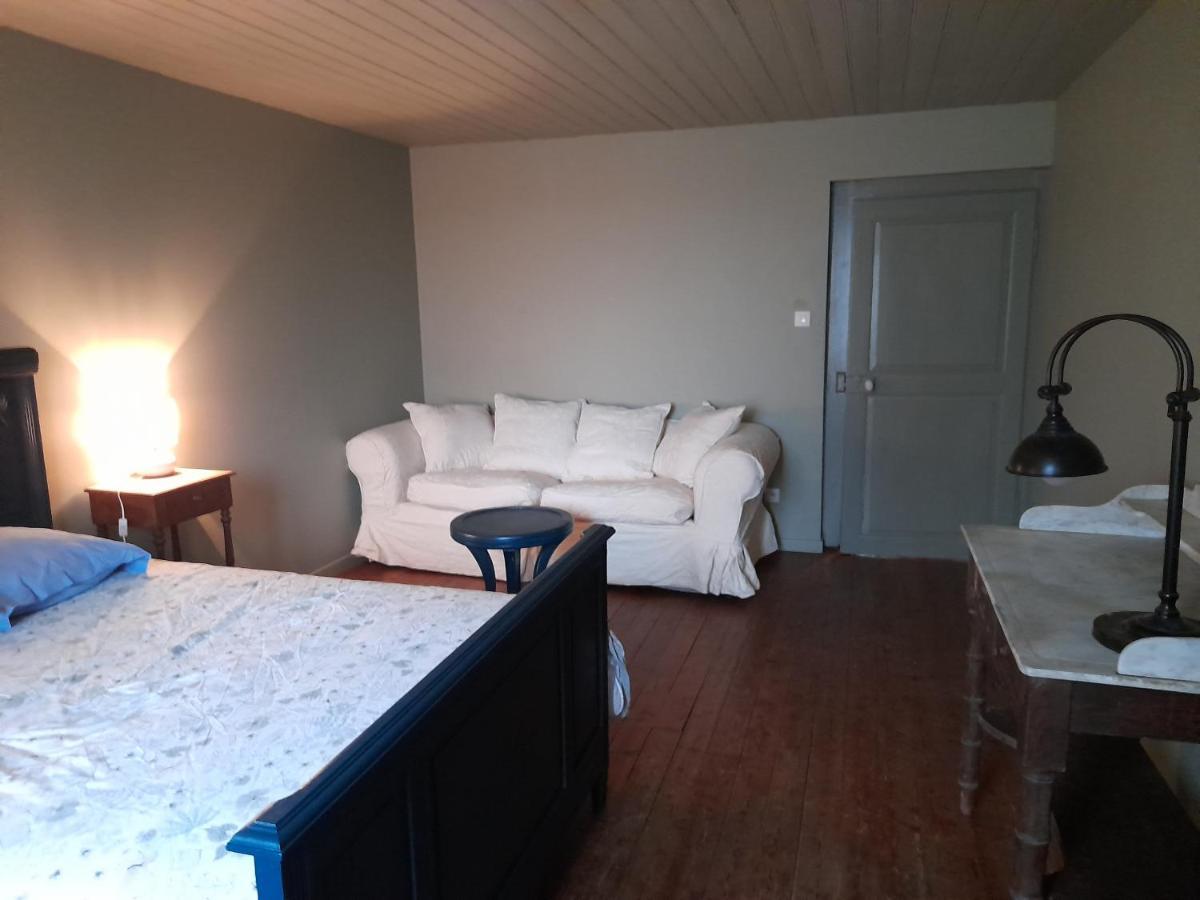 Gite Coeurdacier Monthureux-sur-Saone ภายนอก รูปภาพ